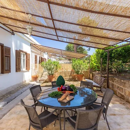 Vero Sicily - Sicilian Garden Apartment